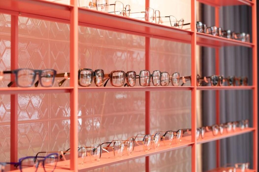 Bilder Bartels - stil bewusst sehen - Augenoptiker & Optometrist
