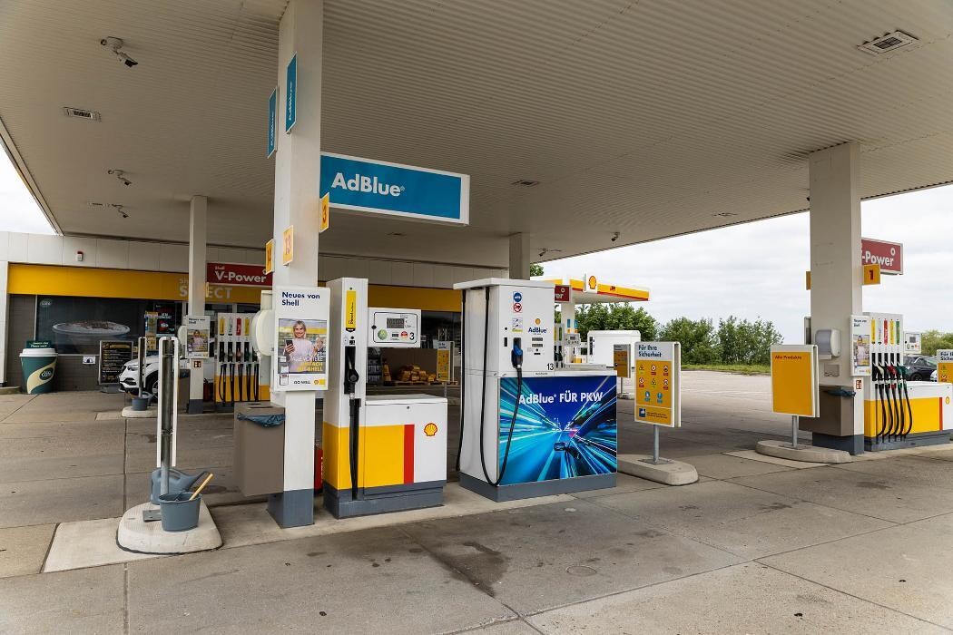 Bilder Shell Recharge Charging Station