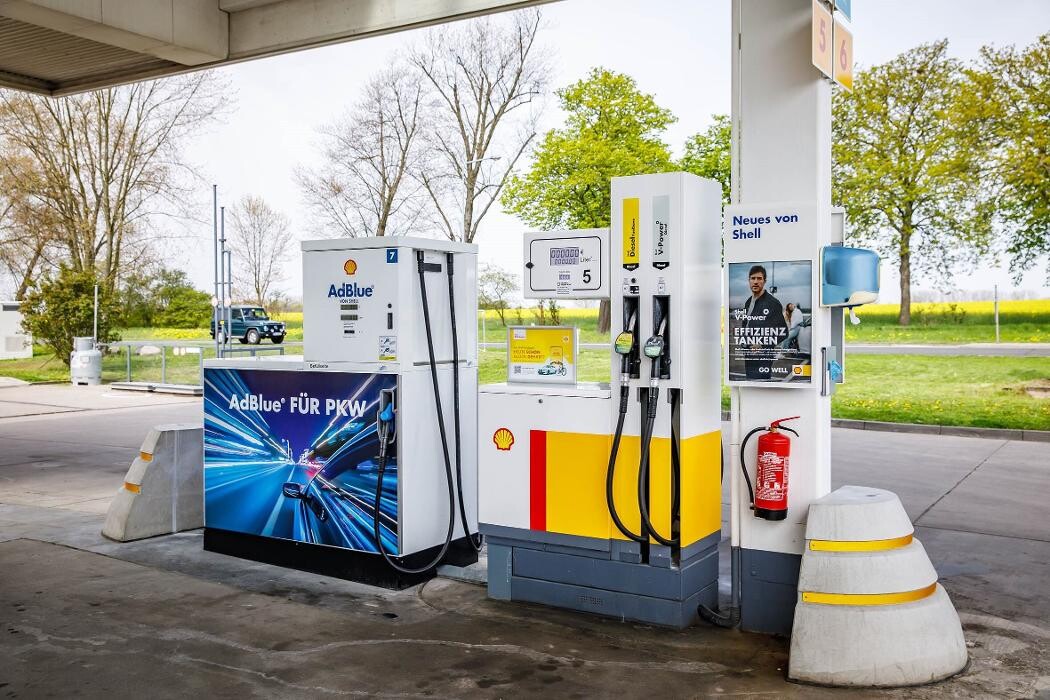 Bilder Shell Recharge Charging Station
