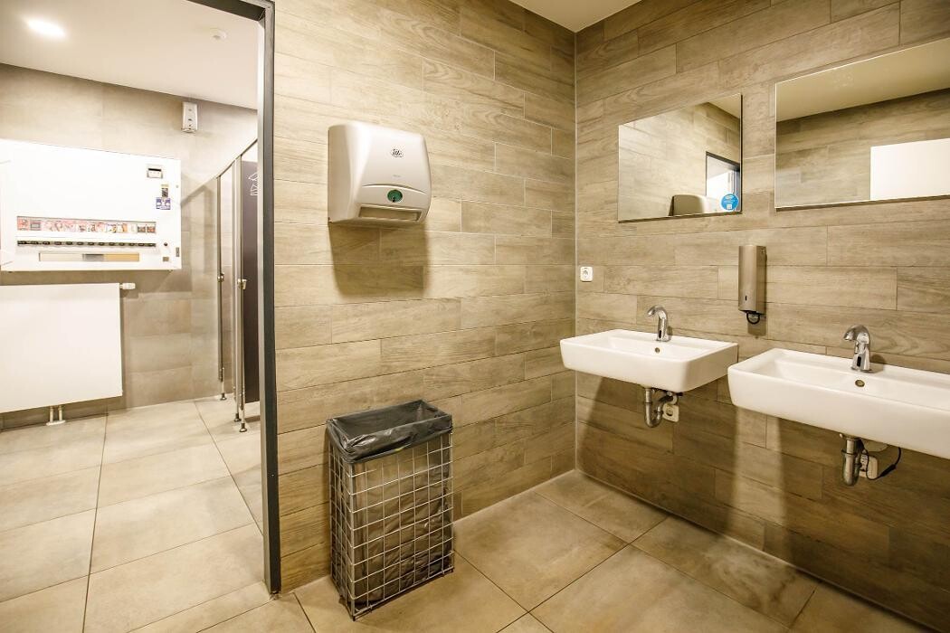 Bilder Shell Recharge Charging Station