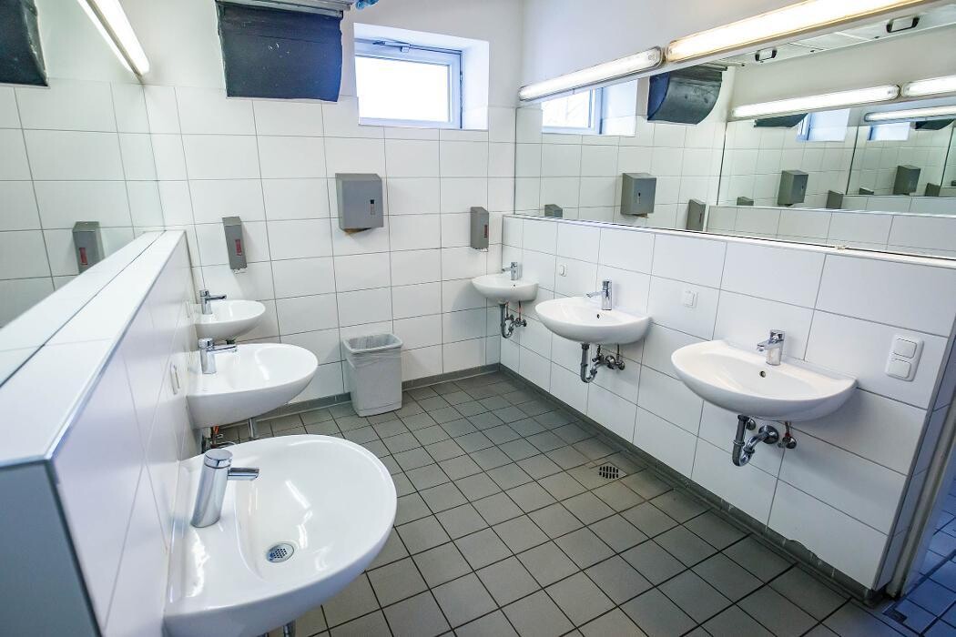 Bilder Shell Recharge Charging Station