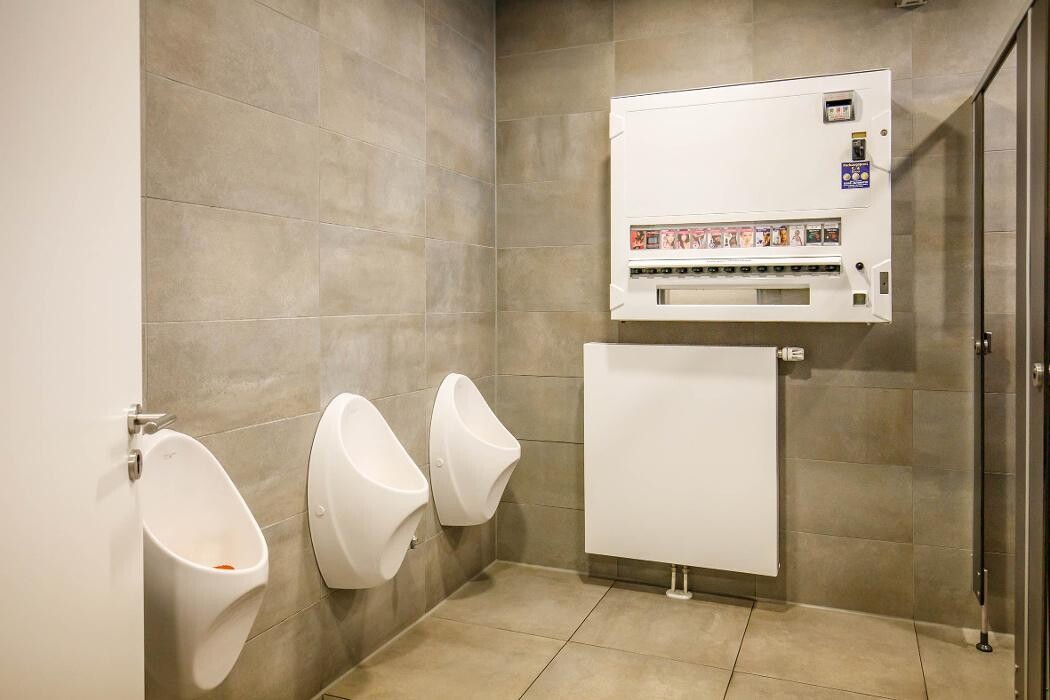 Bilder Shell Recharge Charging Station