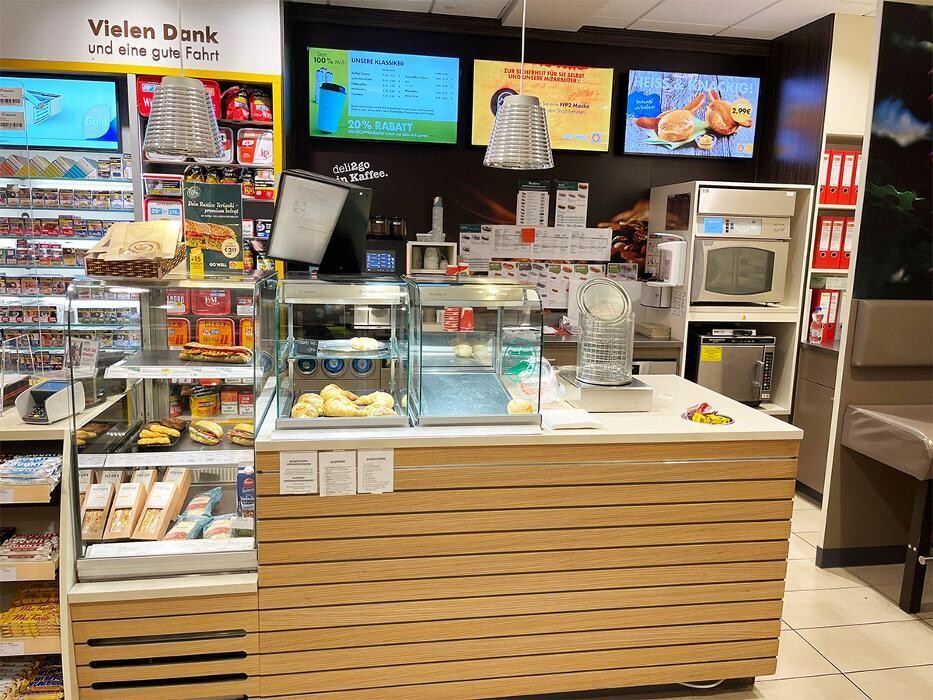 Bilder Shell Recharge Charging Station