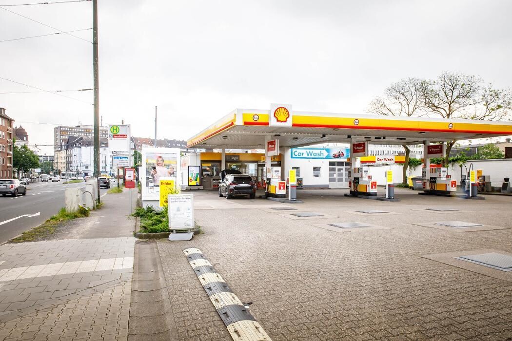 Bilder Shell Recharge Charging Station