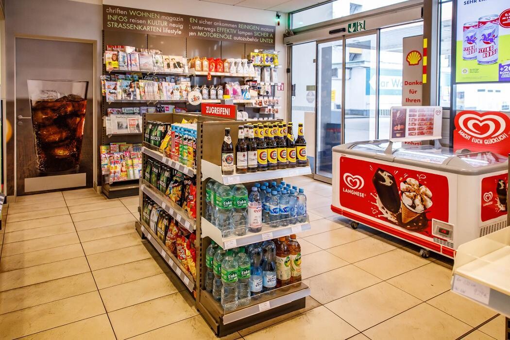 Bilder Shell Recharge Charging Station