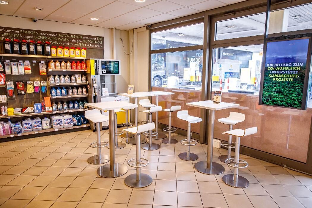Bilder Shell Recharge Charging Station
