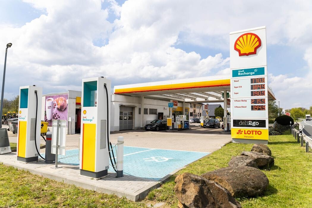 Bilder Shell Recharge Charging Station