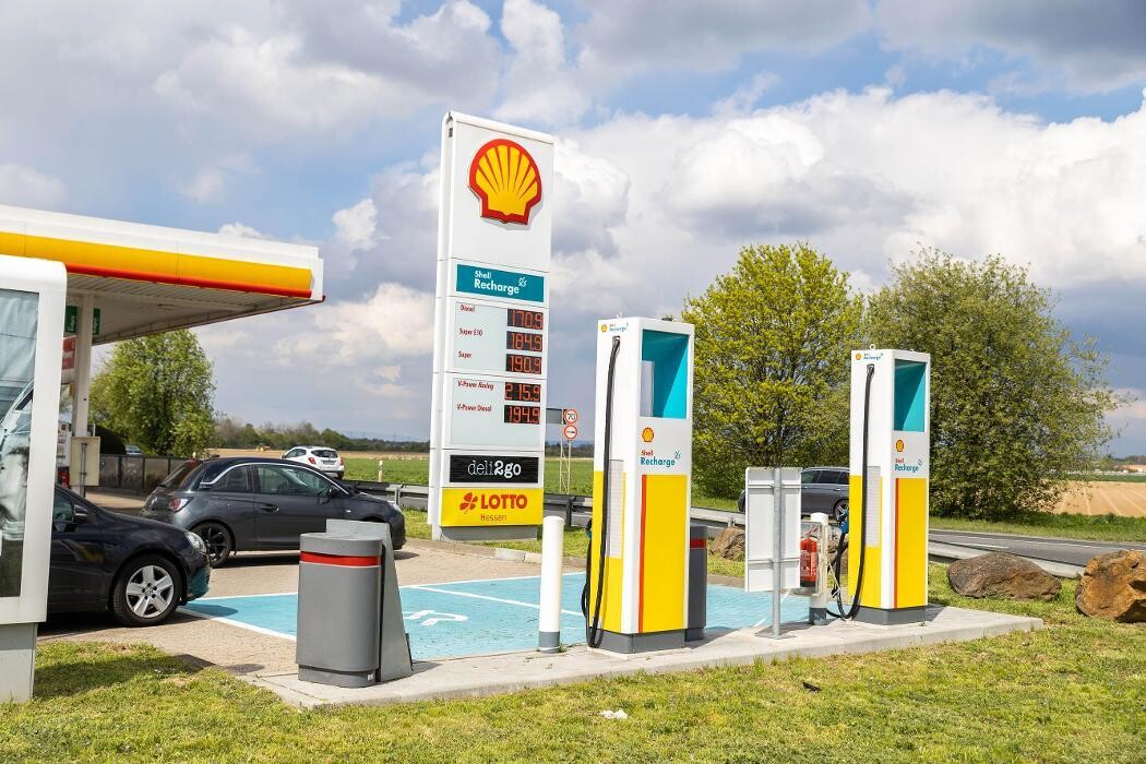 Bilder Shell Recharge Charging Station