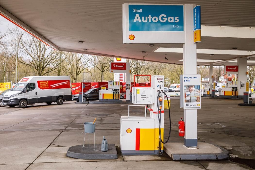 Bilder Shell Recharge Charging Station