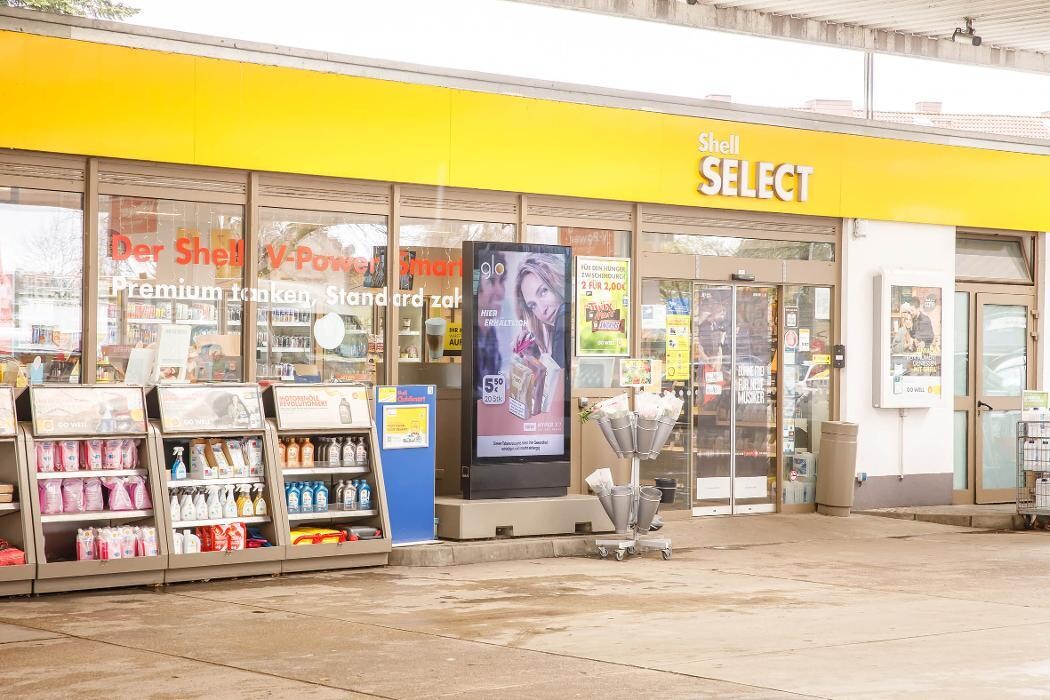 Bilder Shell Recharge Charging Station