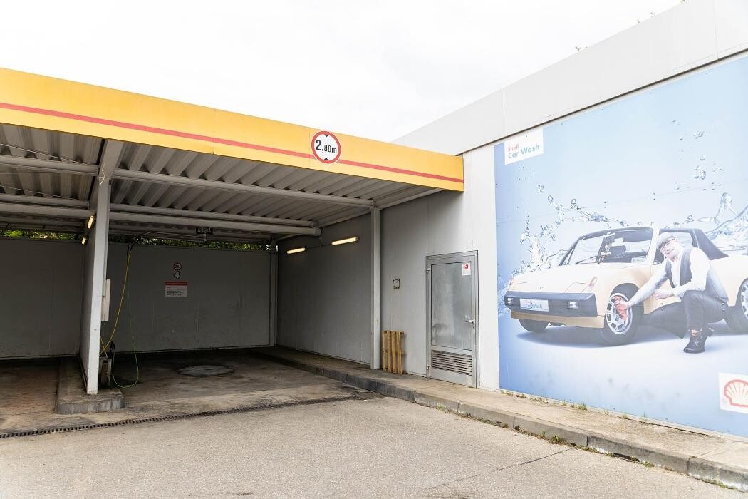 Bilder Shell Recharge Charging Station