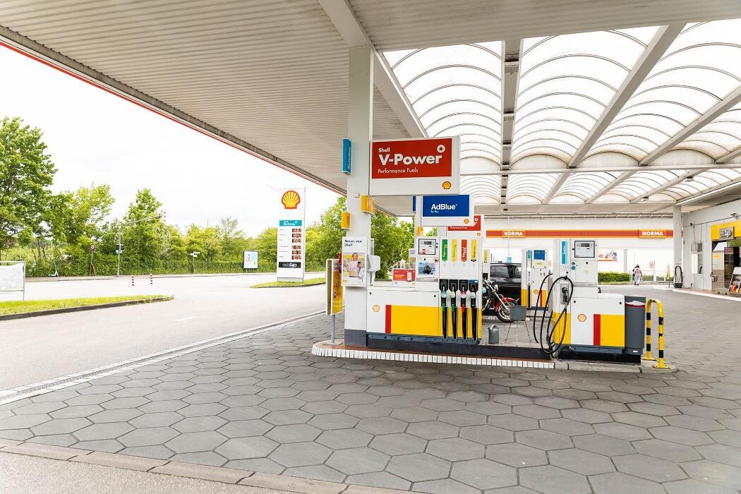 Bilder Shell Recharge Charging Station