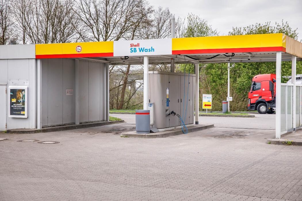 Bilder Shell Recharge Charging Station