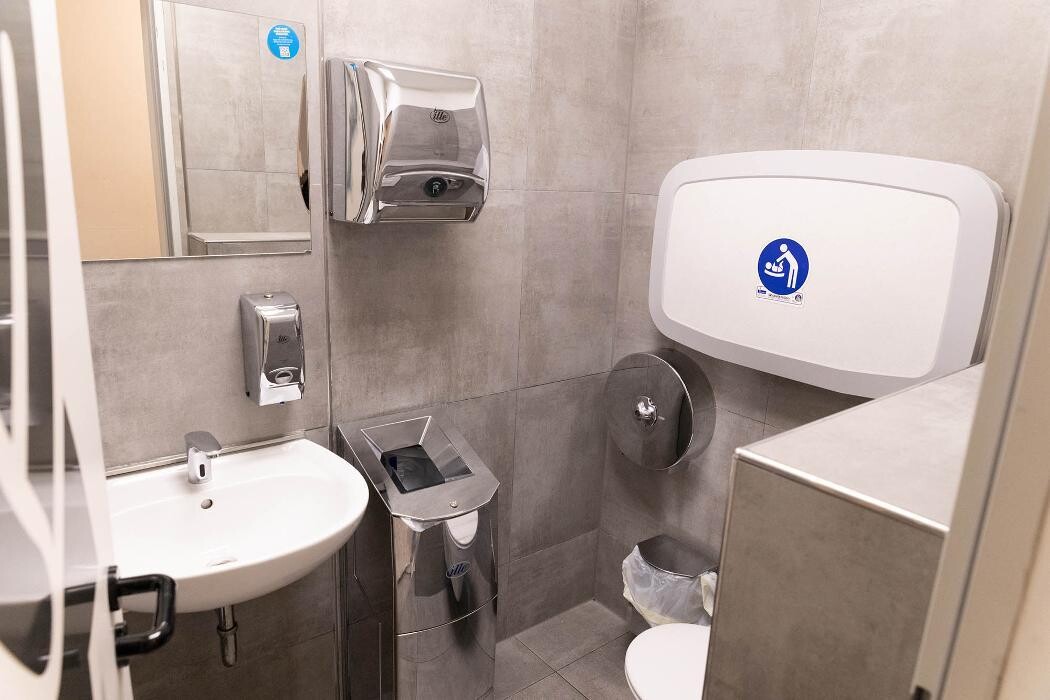 Bilder Shell Recharge Charging Station