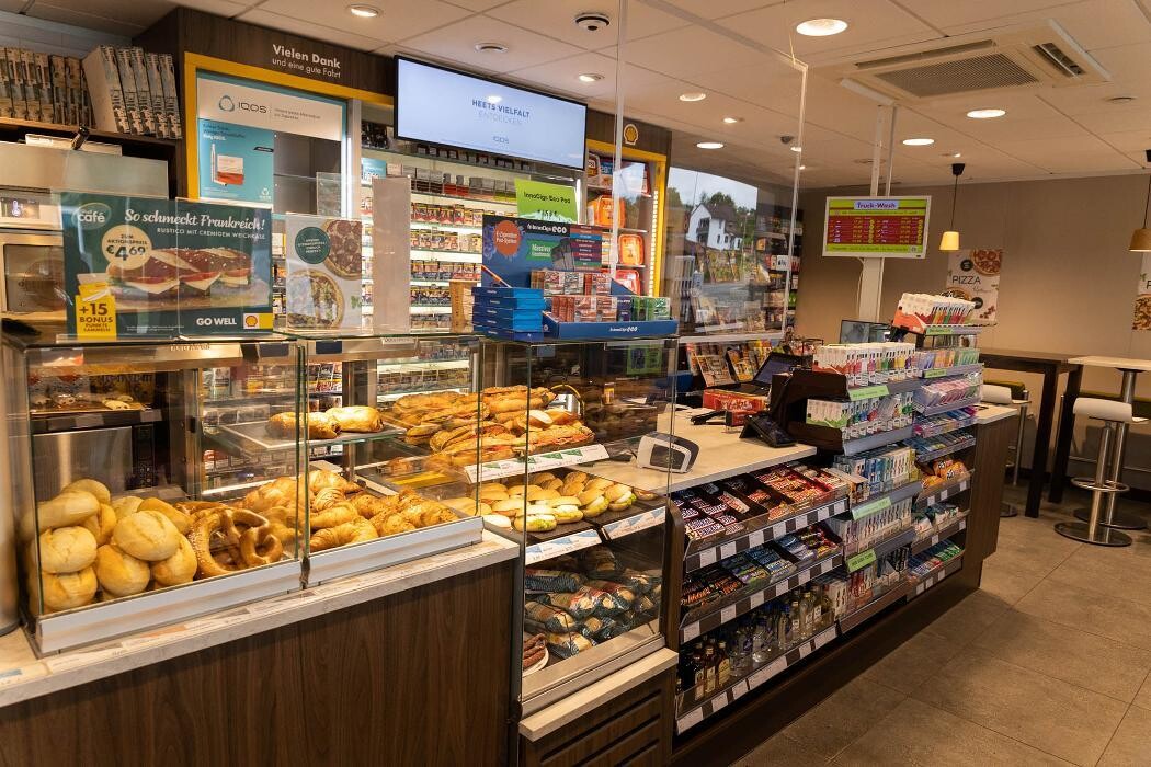 Bilder Shell Recharge Charging Station