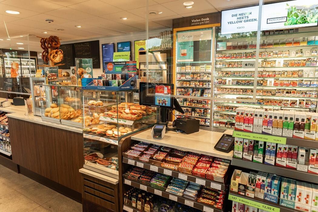 Bilder Shell Recharge Charging Station