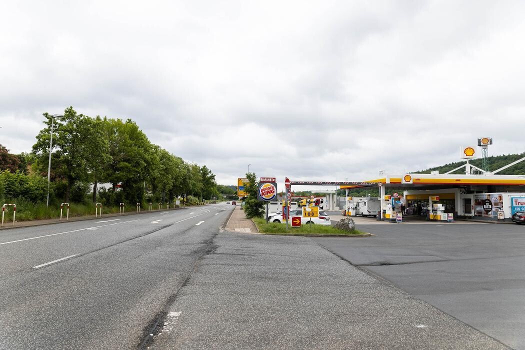 Bilder Shell Recharge Charging Station