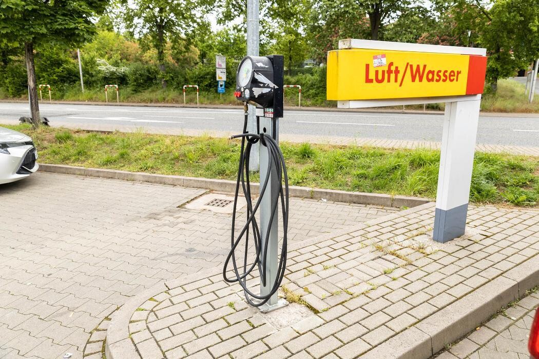 Bilder Shell Recharge Charging Station