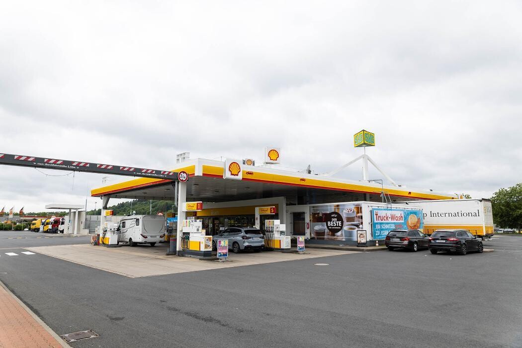 Bilder Shell Recharge Charging Station