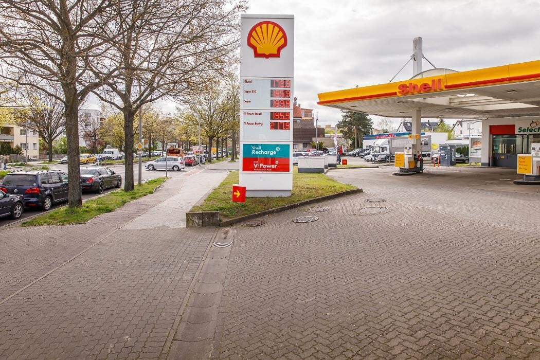 Bilder Shell Recharge Charging Station