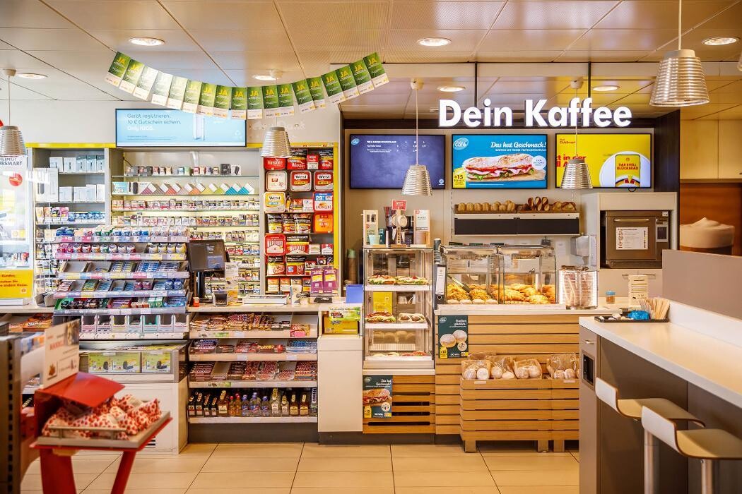 Bilder Shell Recharge Charging Station