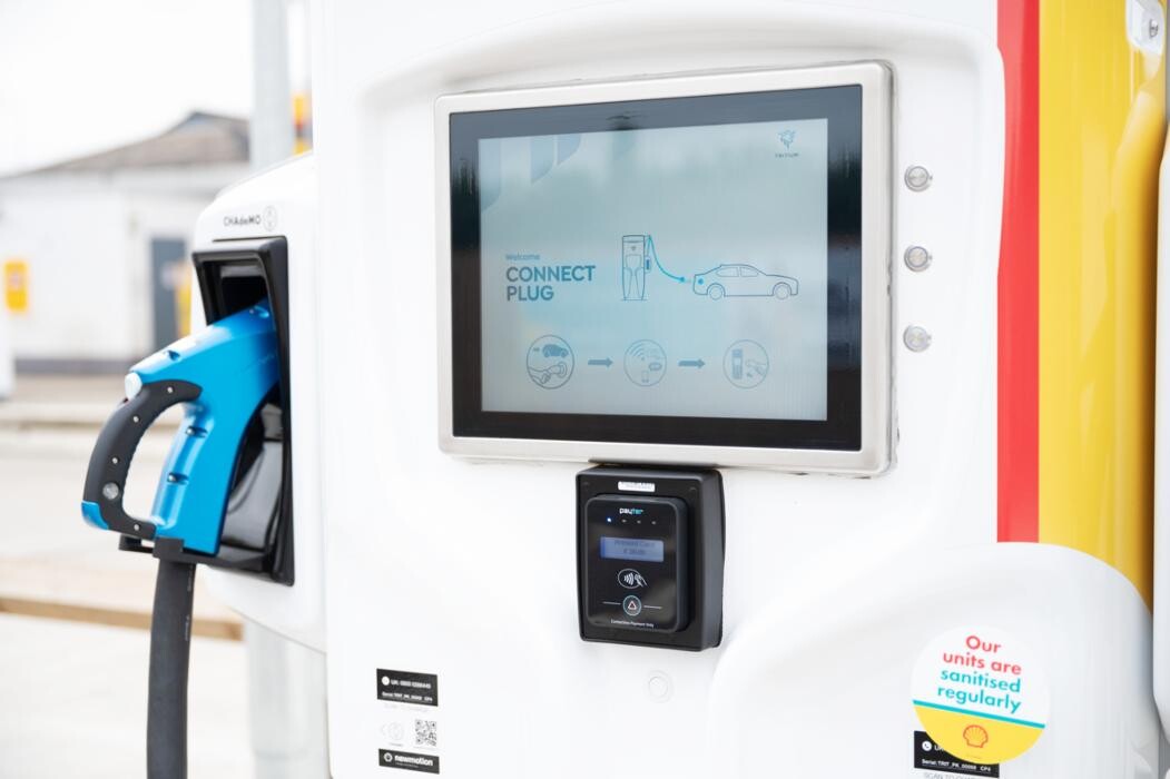 Bilder Shell Recharge Charging Station