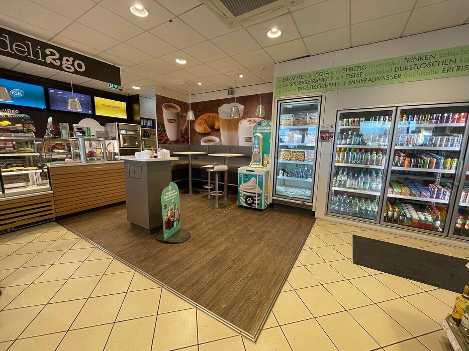 Bilder Shell Recharge Charging Station