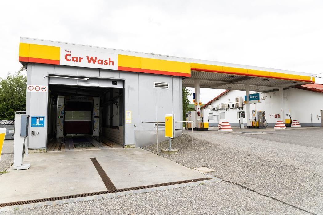 Bilder Shell Recharge Charging Station