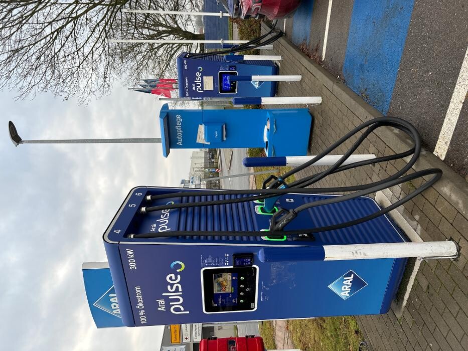 Bilder Aral pulse Ladestation