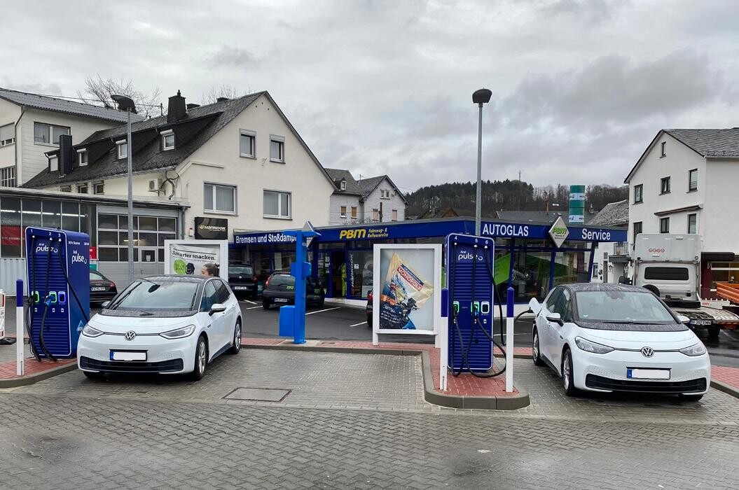 Bilder Aral pulse Ladestation