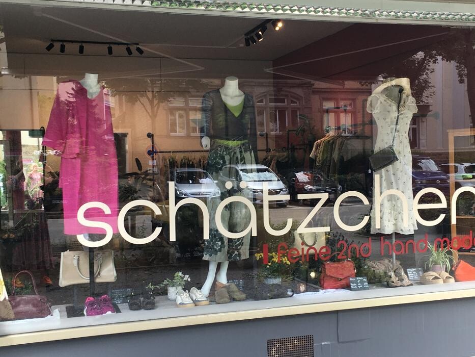Bilder Schätzchen-feine 2nd hand mode