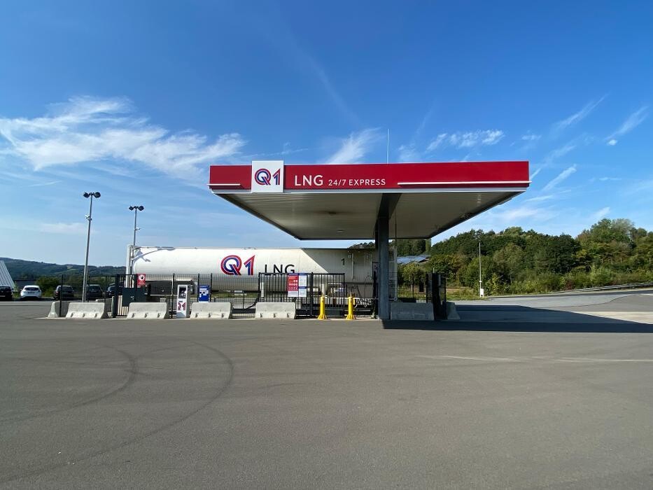 Bilder Q1 LNG-Tankstelle 24/7 Express