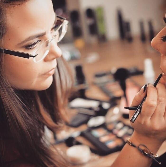 BeeYOUty Coach Andrea Pälicke (Nageldesign, Make-Up Artist, Make-Up Coach & Hautpflegeexpertin) Logo