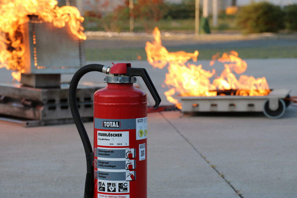 Bilder R. Hübner-Ausbildung in Brandschutz und Erste-Hilfe