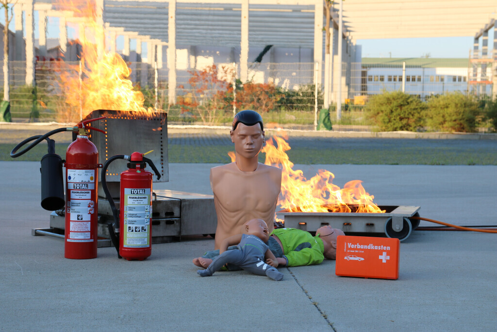 Bilder R. Hübner-Ausbildung in Brandschutz und Erste-Hilfe