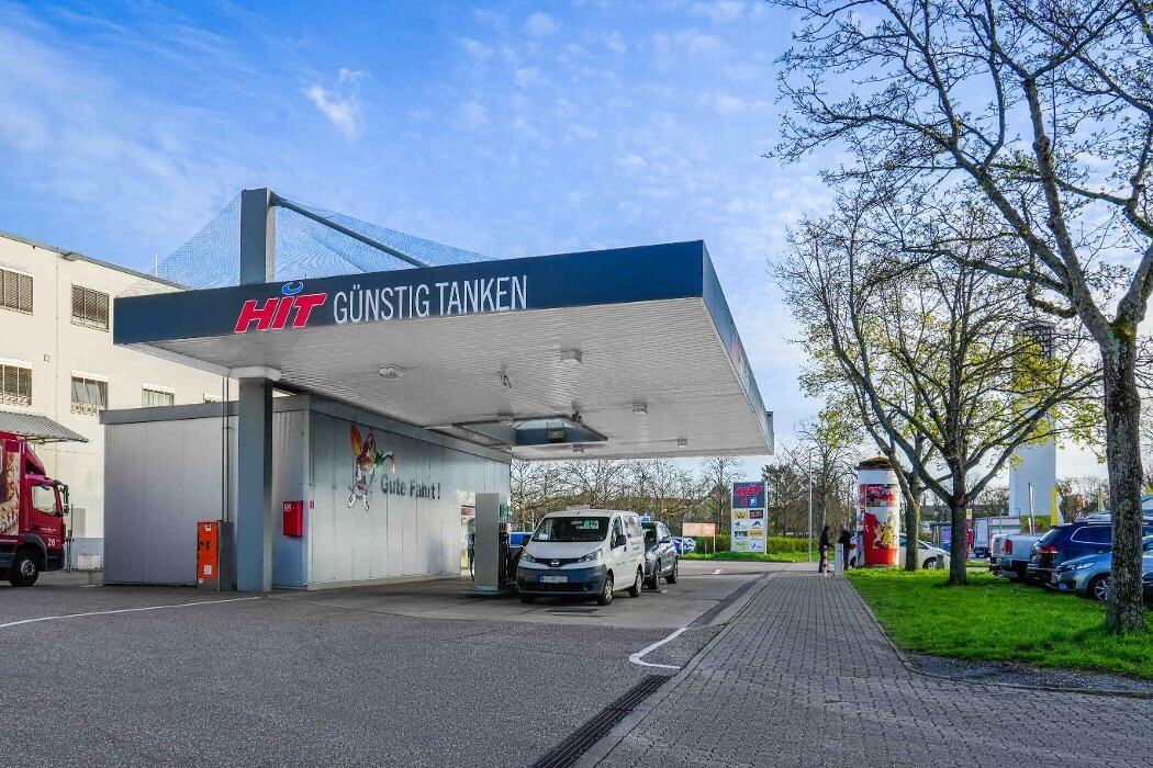 Bilder EFA/bft Tankstelle am HIT Markt