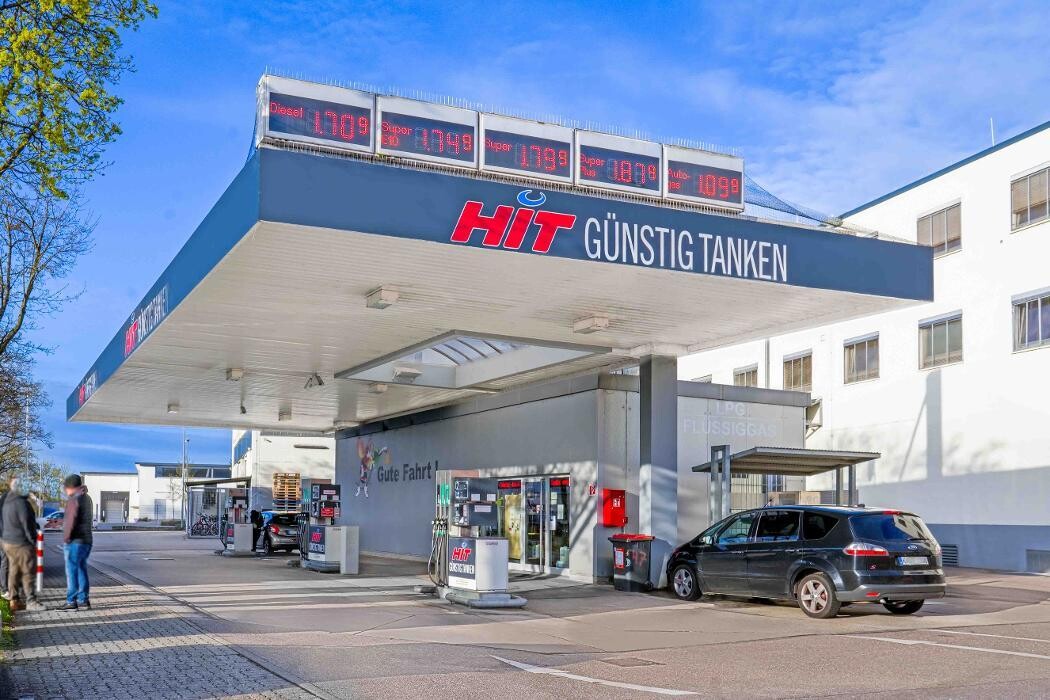 Bilder EFA/bft Tankstelle am HIT Markt