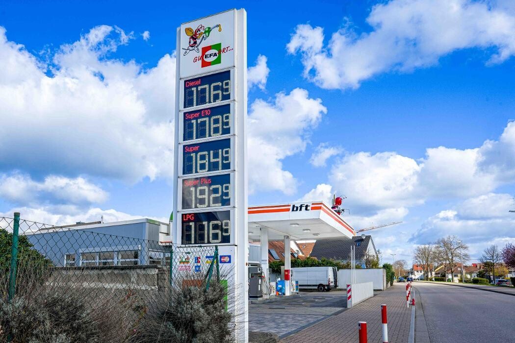 Bilder EFA/bft Tankstelle