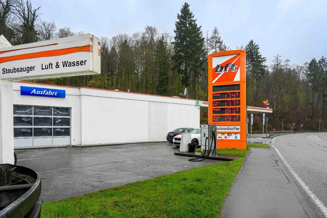 Bilder EFA/bft Tankstelle