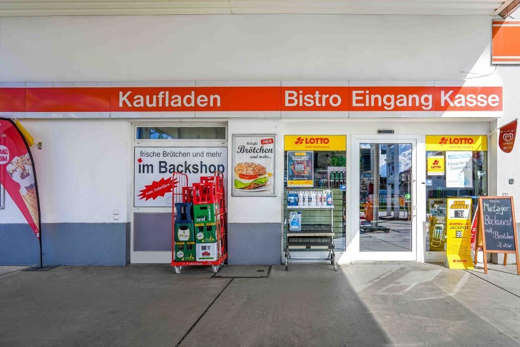 Bilder EFA/bft Tankstelle