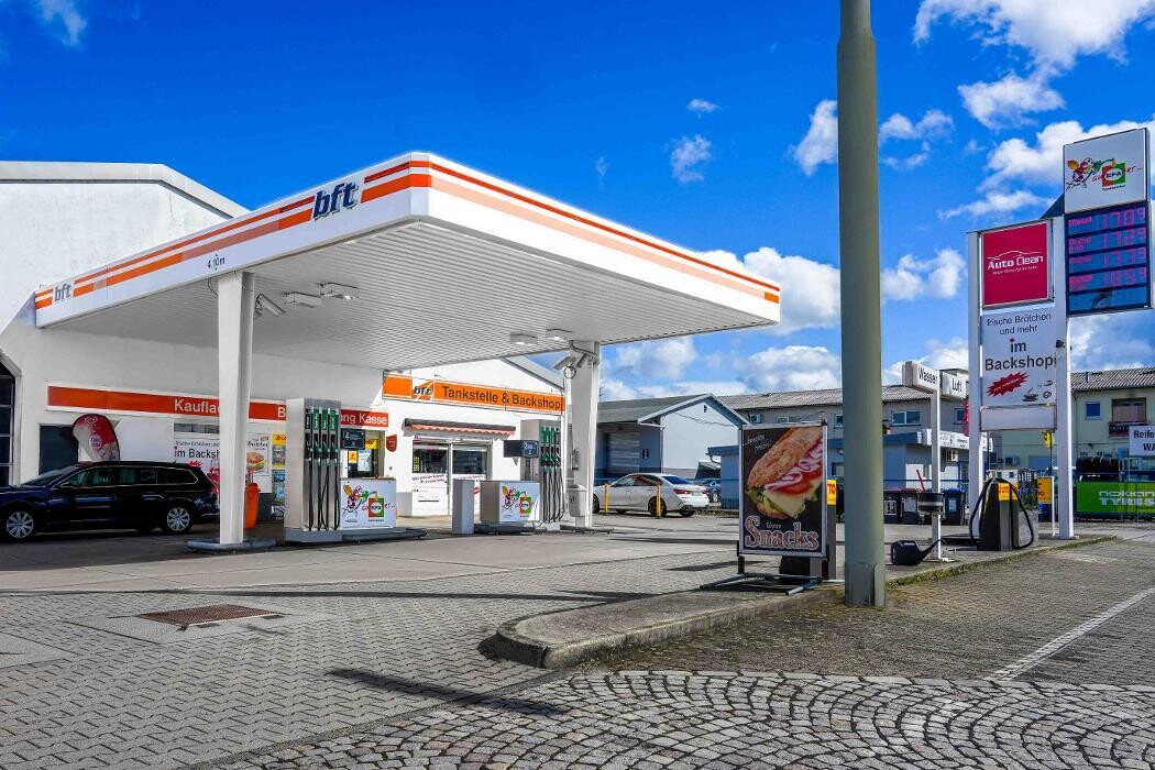 Bilder EFA/bft Tankstelle