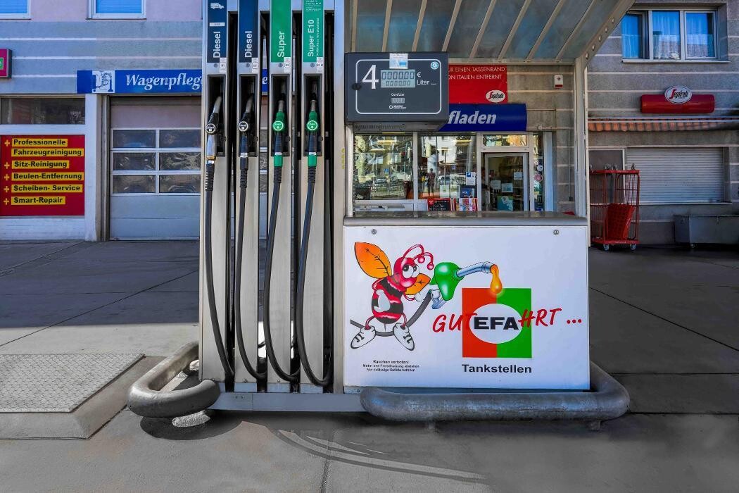 Bilder EFA/bft Tankstelle