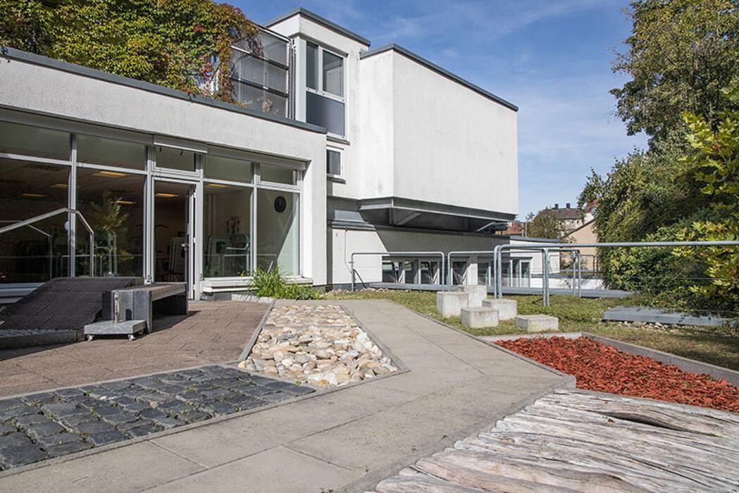 Bilder ZAR im MineralBad Cannstatt Zentrum für ambulante Rehabilitation