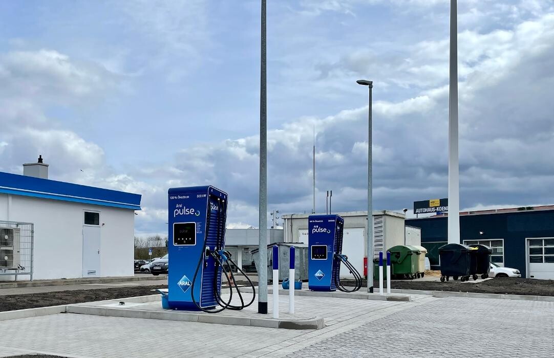 Bilder Aral pulse Ladestation