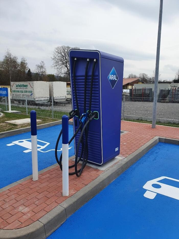 Bilder Aral pulse Ladestation