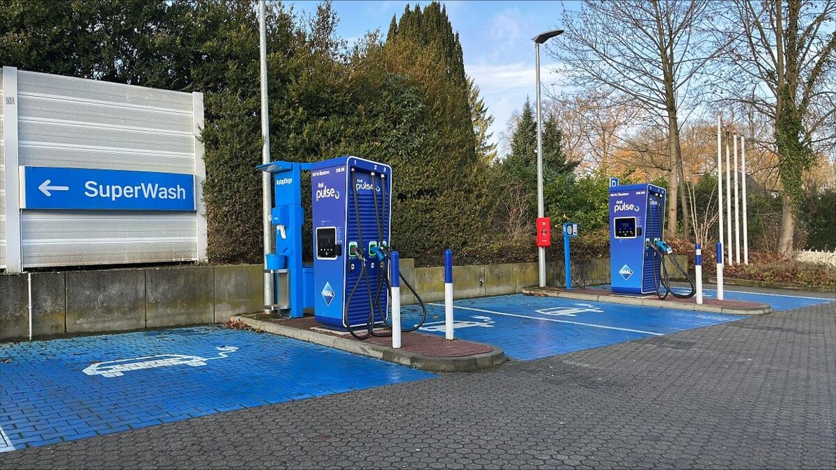 Bilder Aral pulse Ladestation