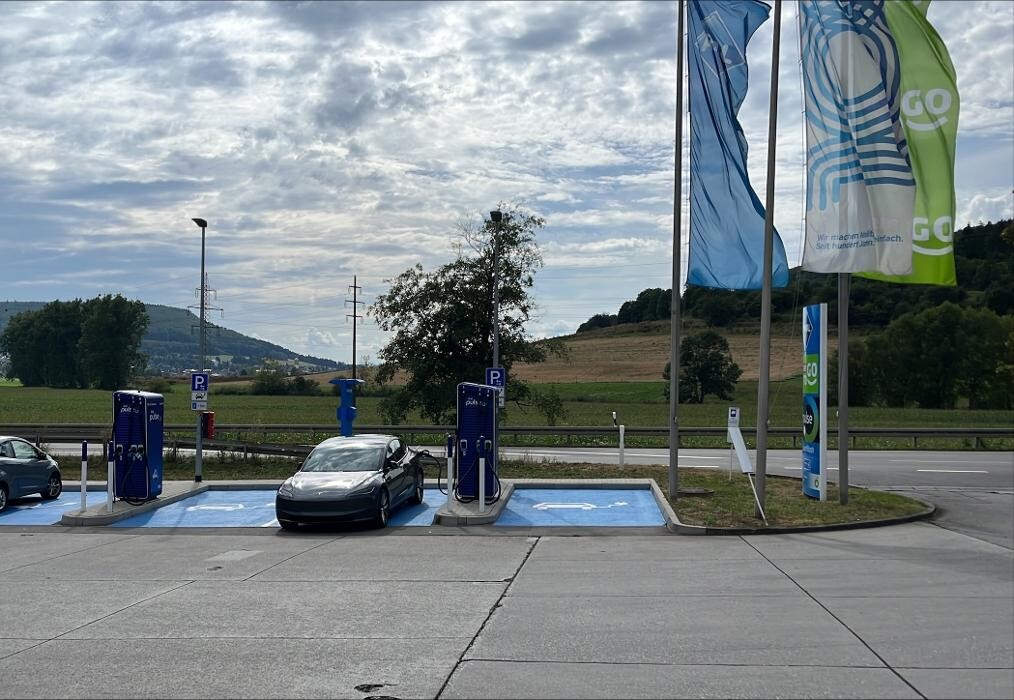 Bilder Aral pulse Ladestation