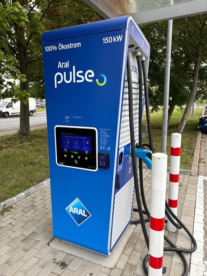 Bilder Aral pulse Ladestation