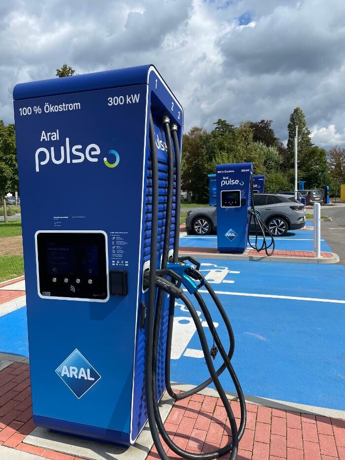 Bilder Aral pulse Ladestation