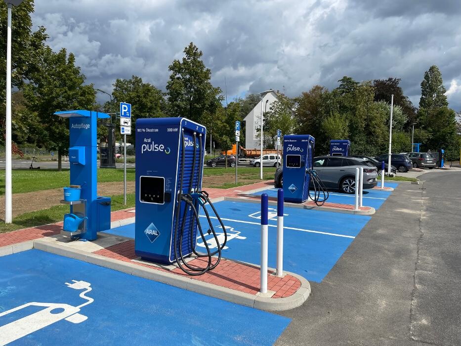 Bilder Aral pulse Ladestation